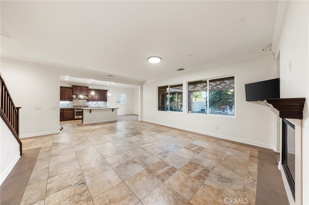 13925 Barnett