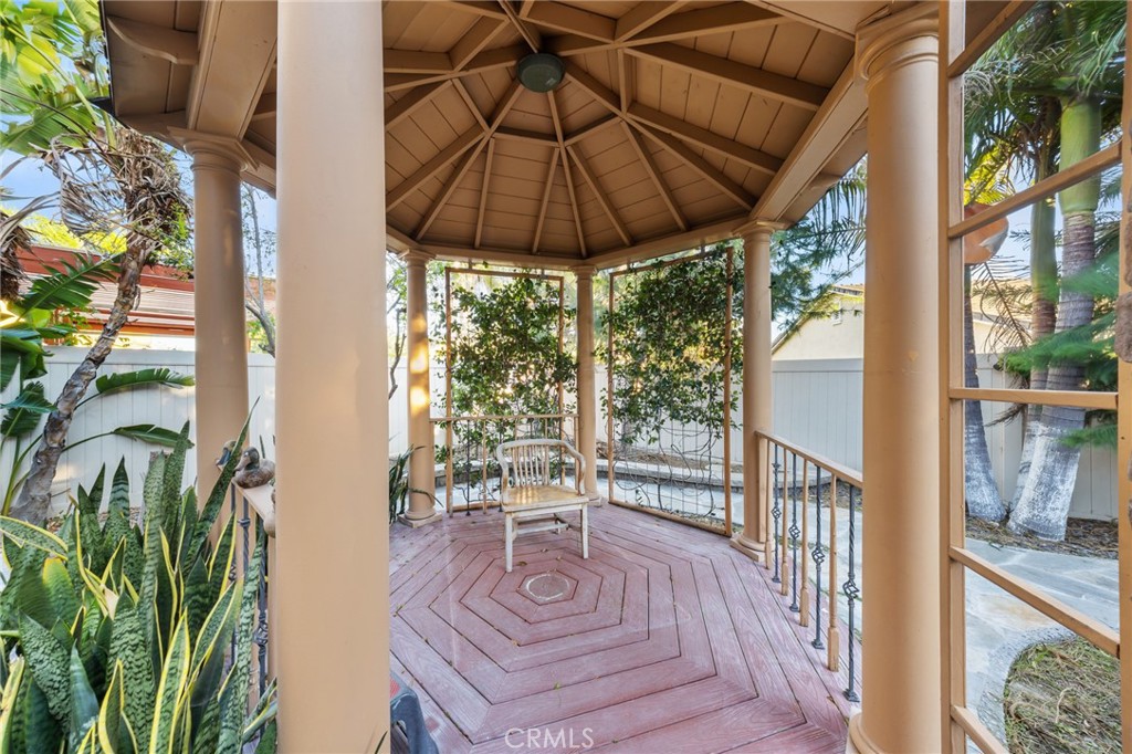 13925 Barnett