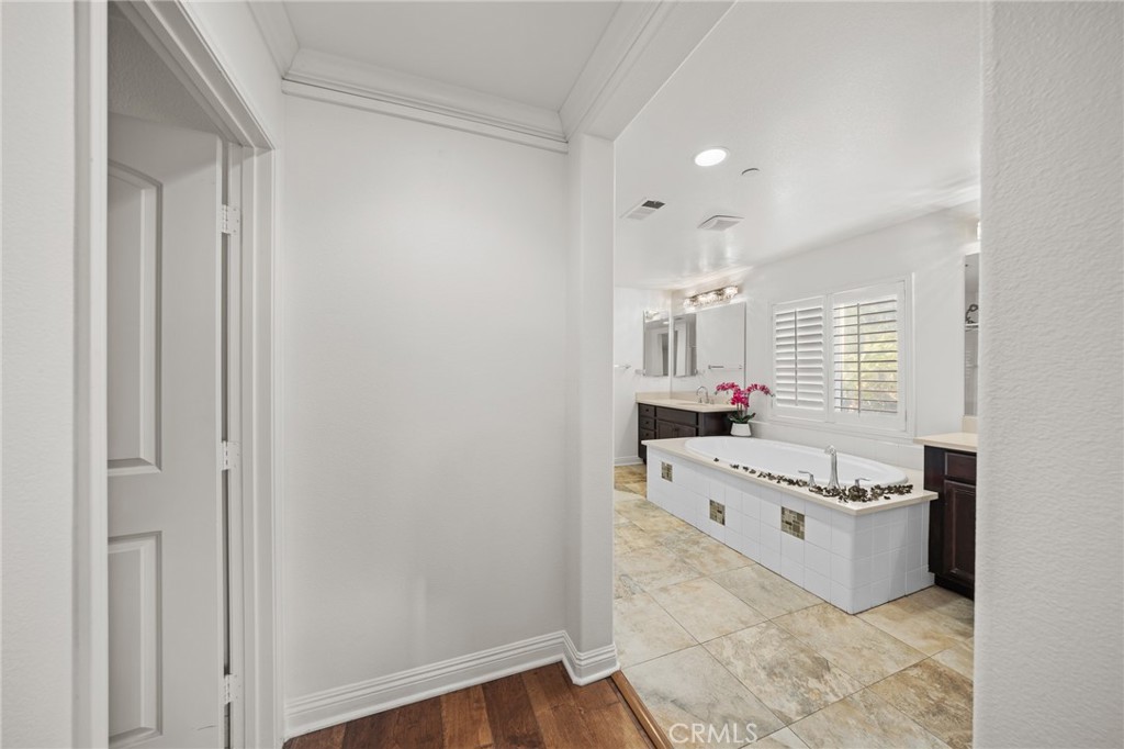 13925 Barnett