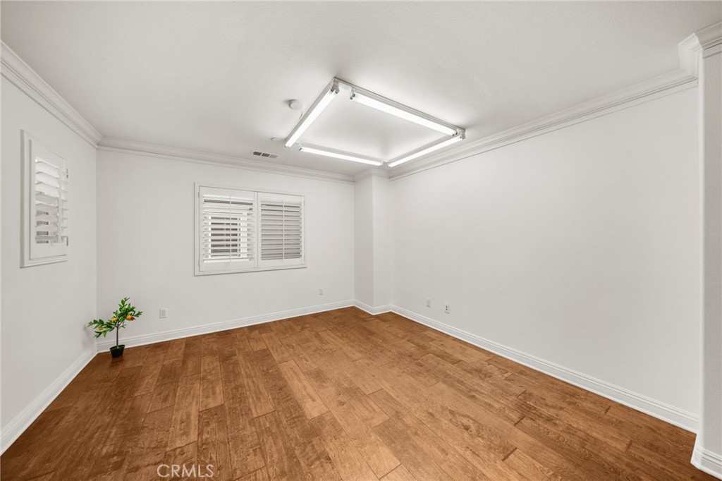 13925 Barnett