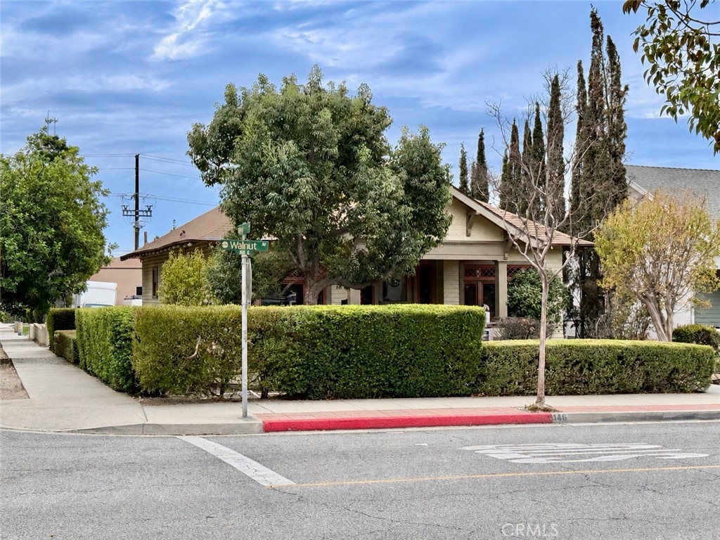 146 E Walnut Avenue