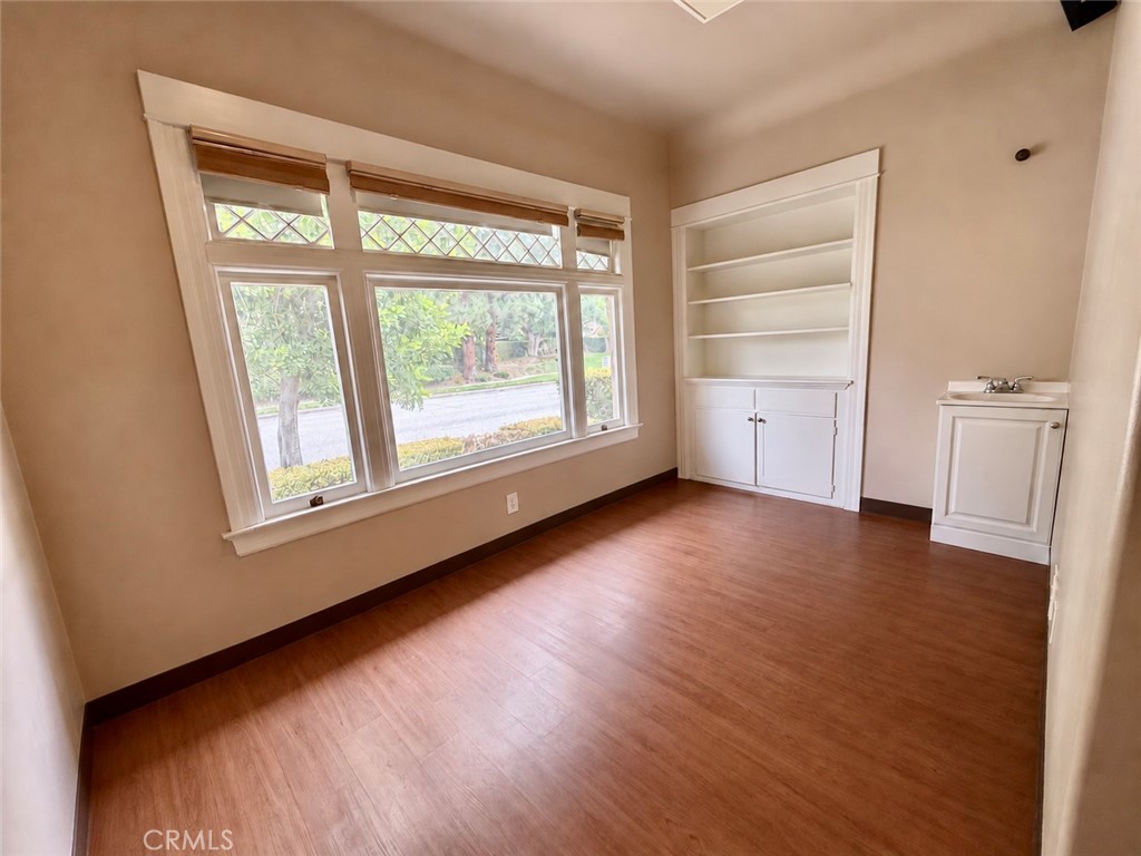 146 E Walnut Avenue