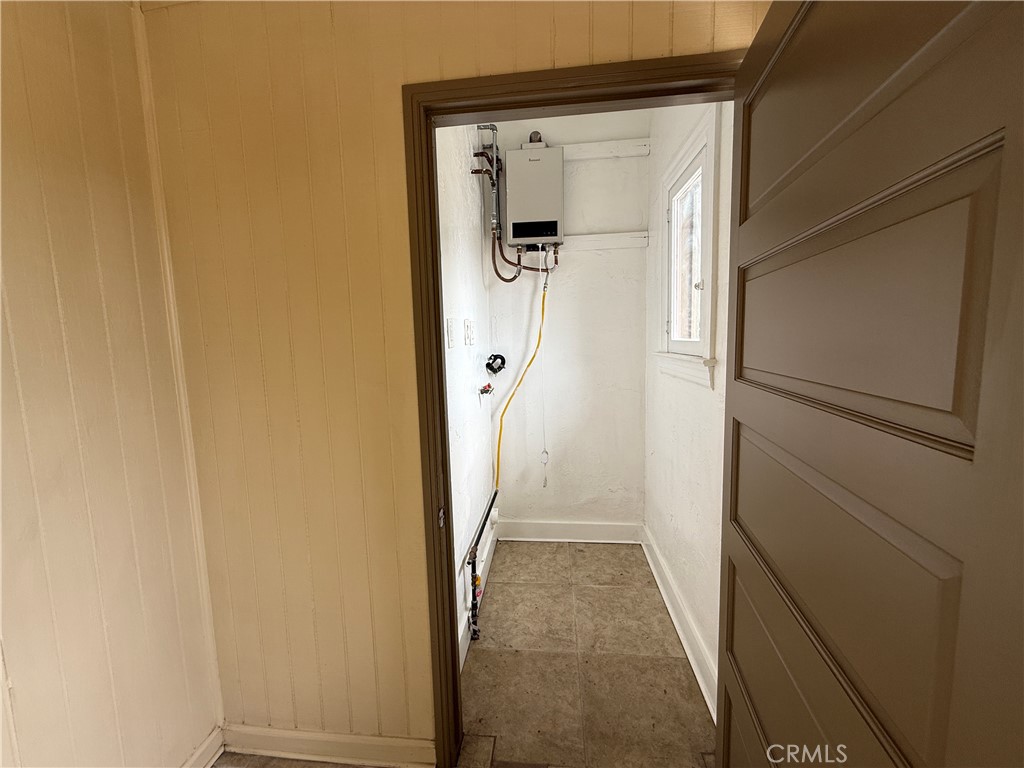 146 E Walnut Avenue