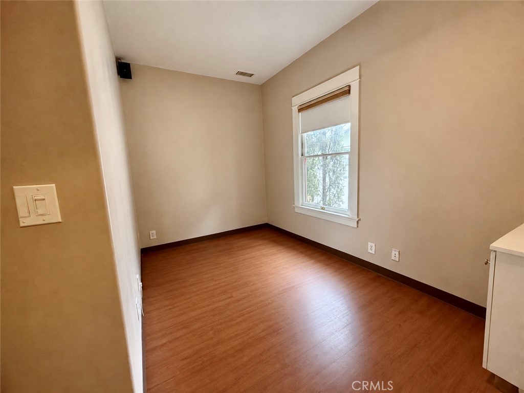 146 E Walnut Avenue