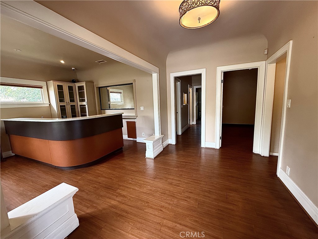 146 E Walnut Avenue