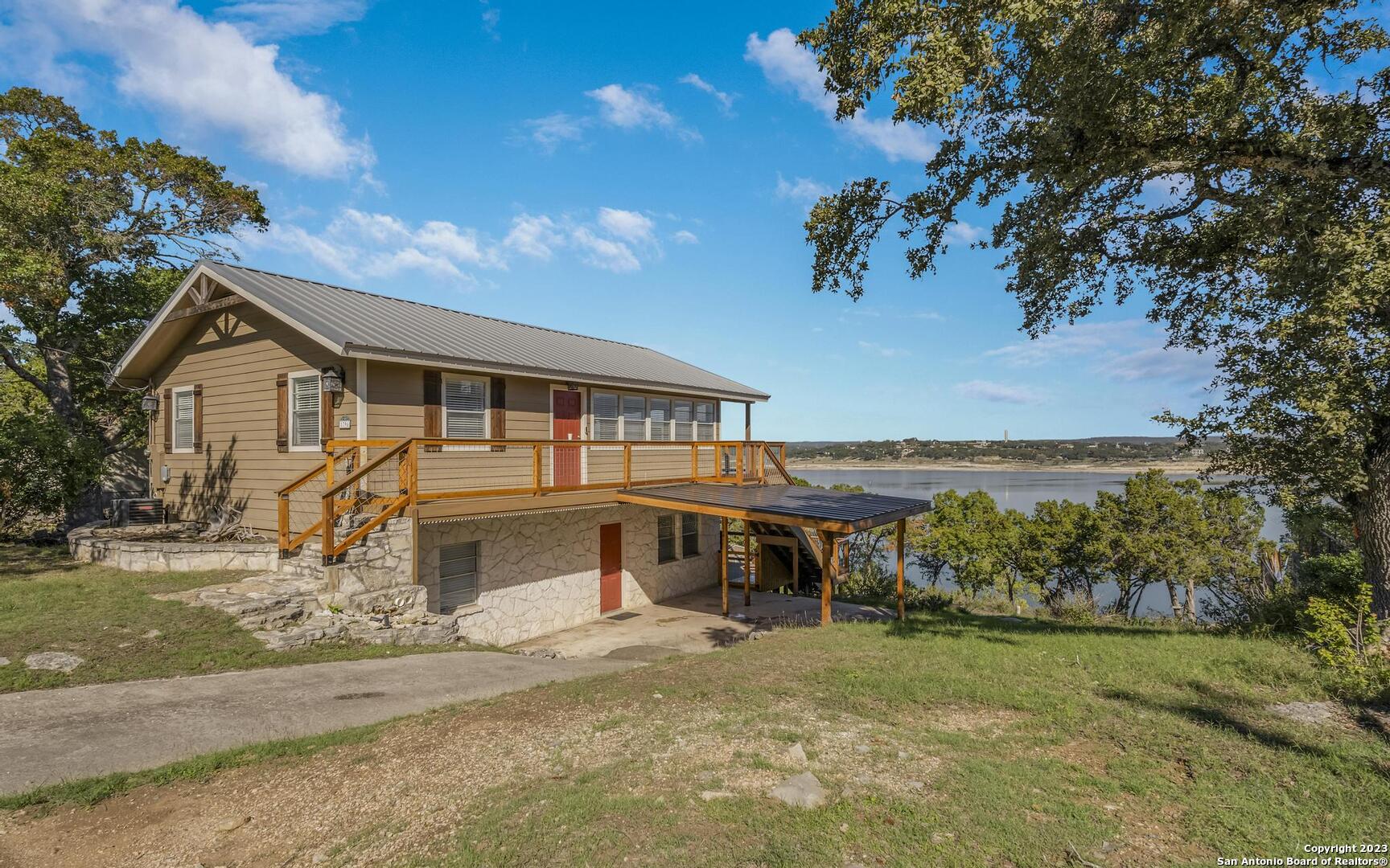 1796 Stagecoach Dr