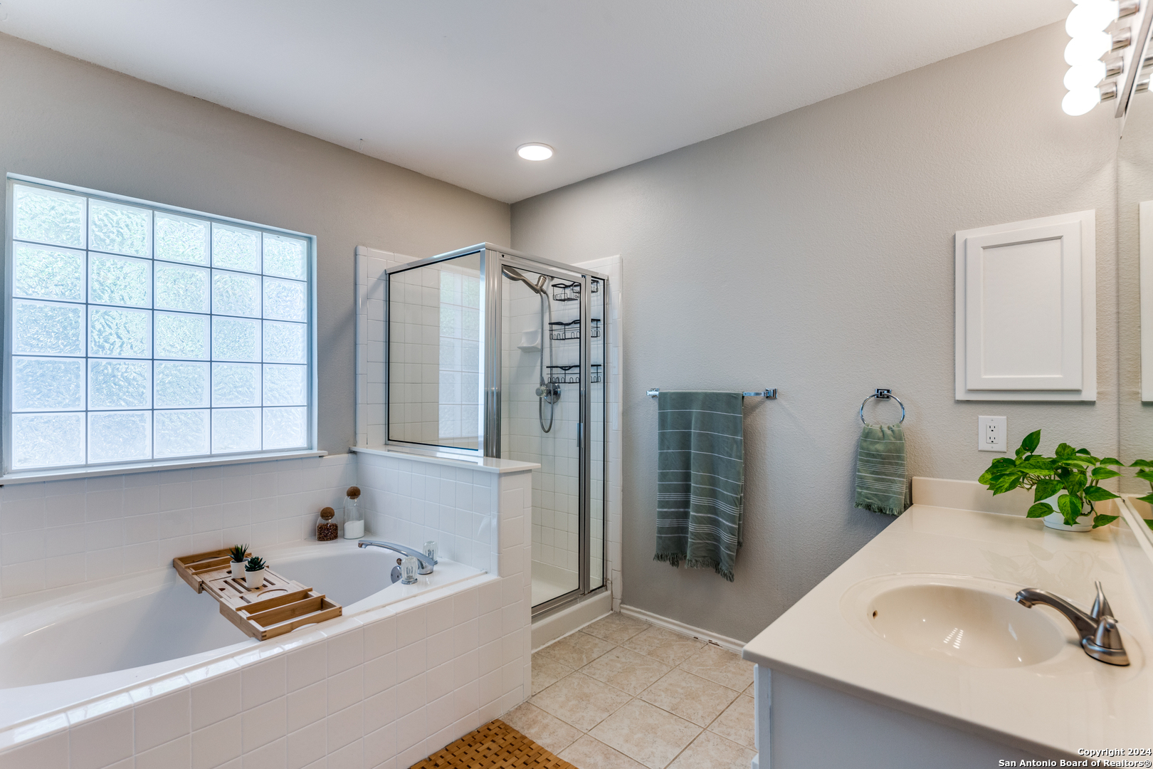 11523 ROSEVIEW