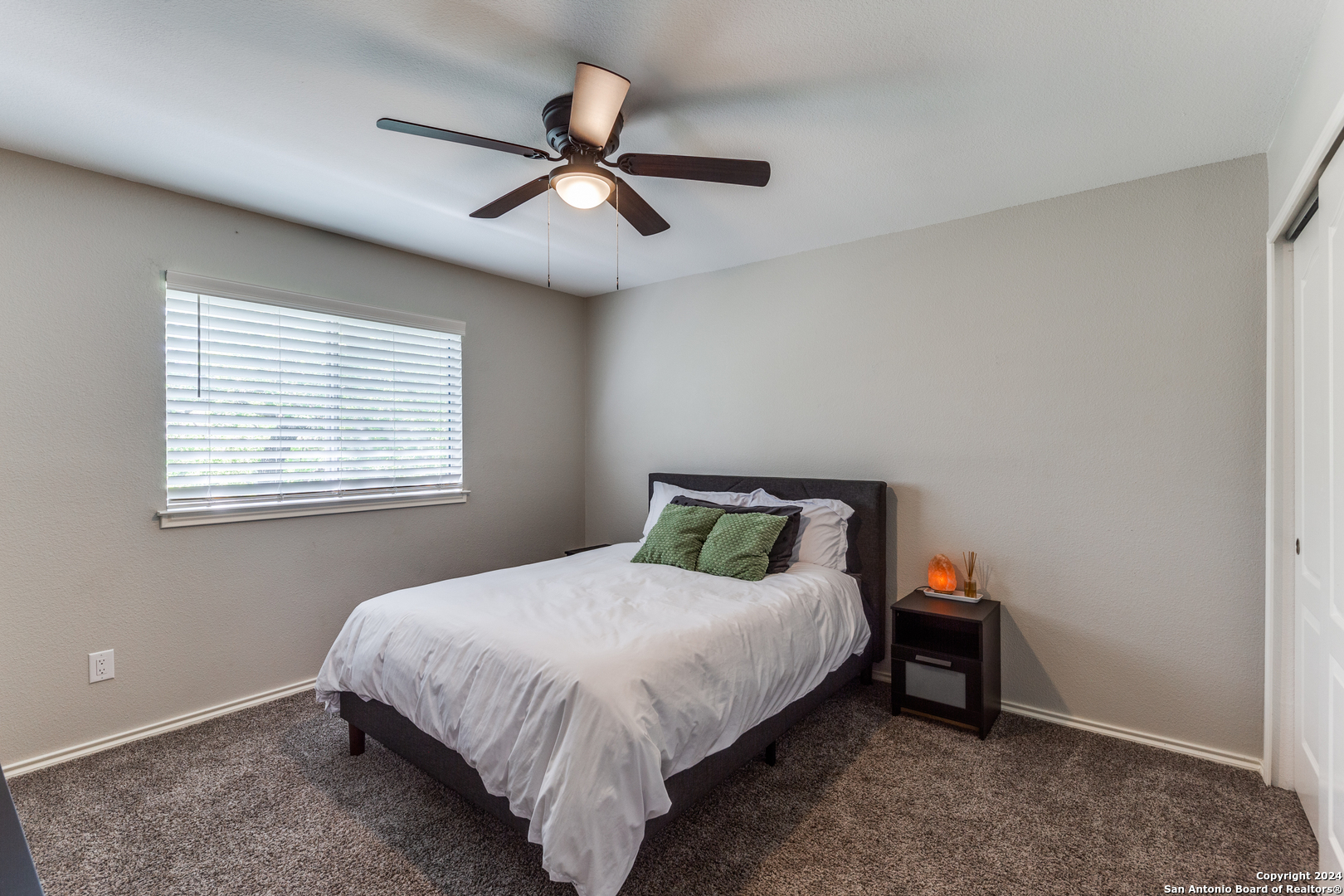 11523 ROSEVIEW