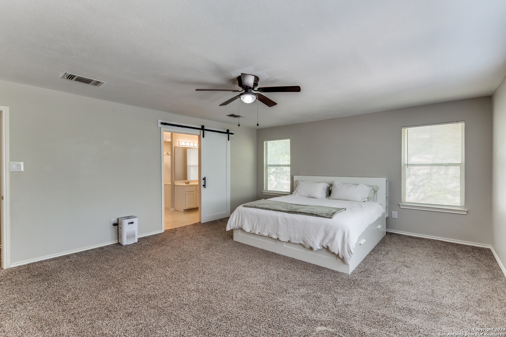 11523 ROSEVIEW