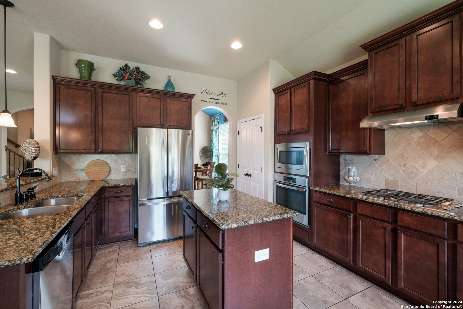 22115 GYPSY VIEW