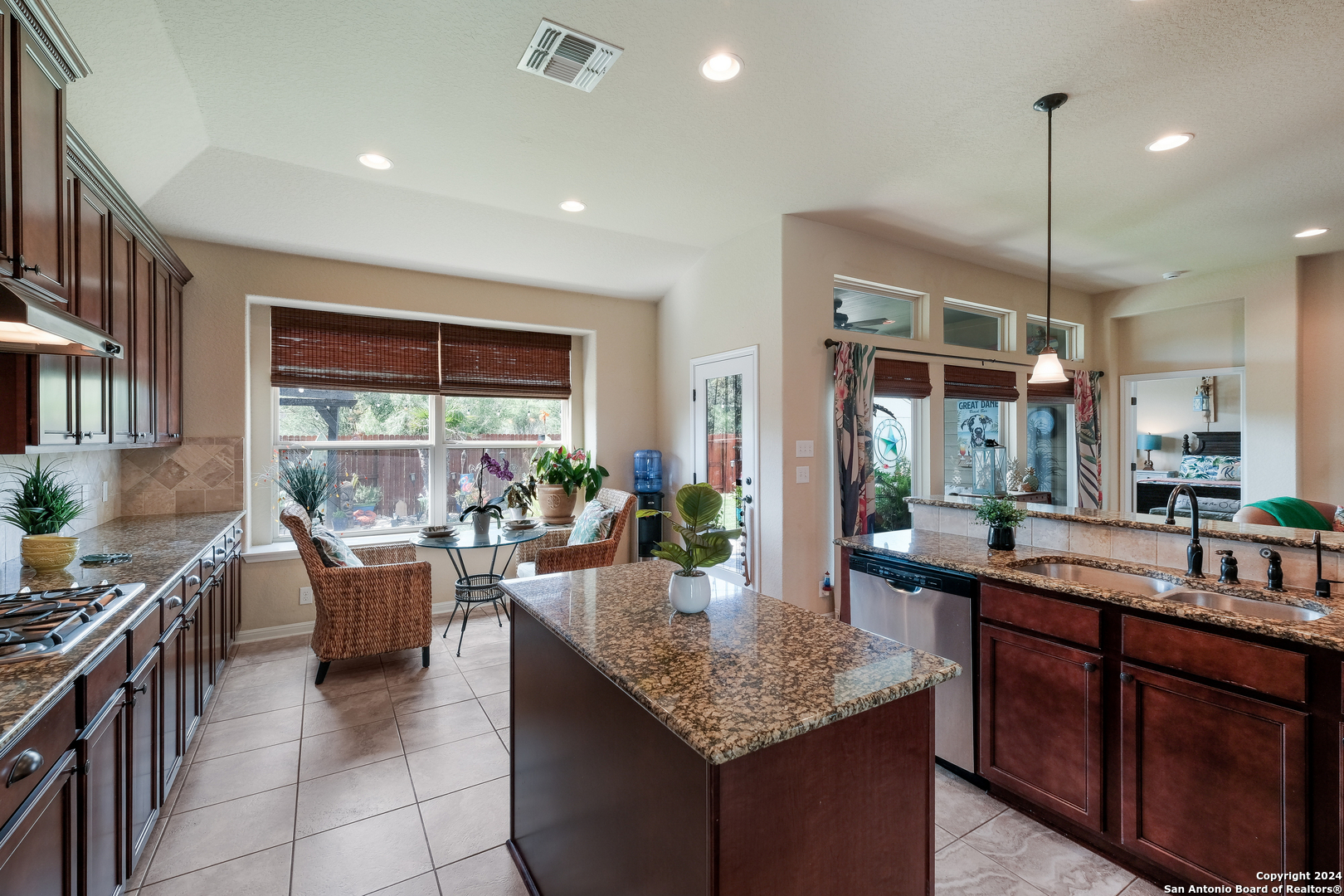 22115 GYPSY VIEW