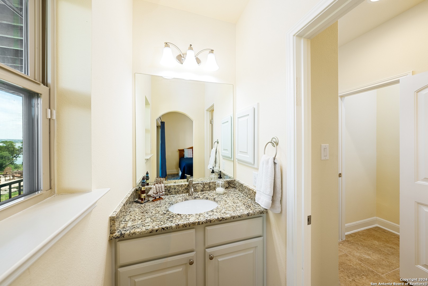1590 STAGECOACH DR