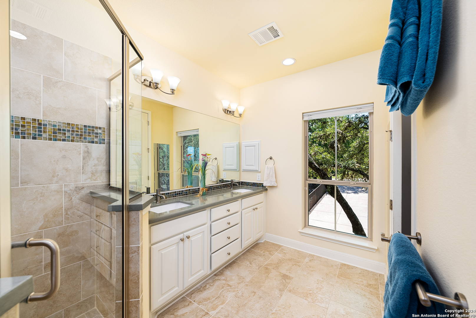 1590 STAGECOACH DR