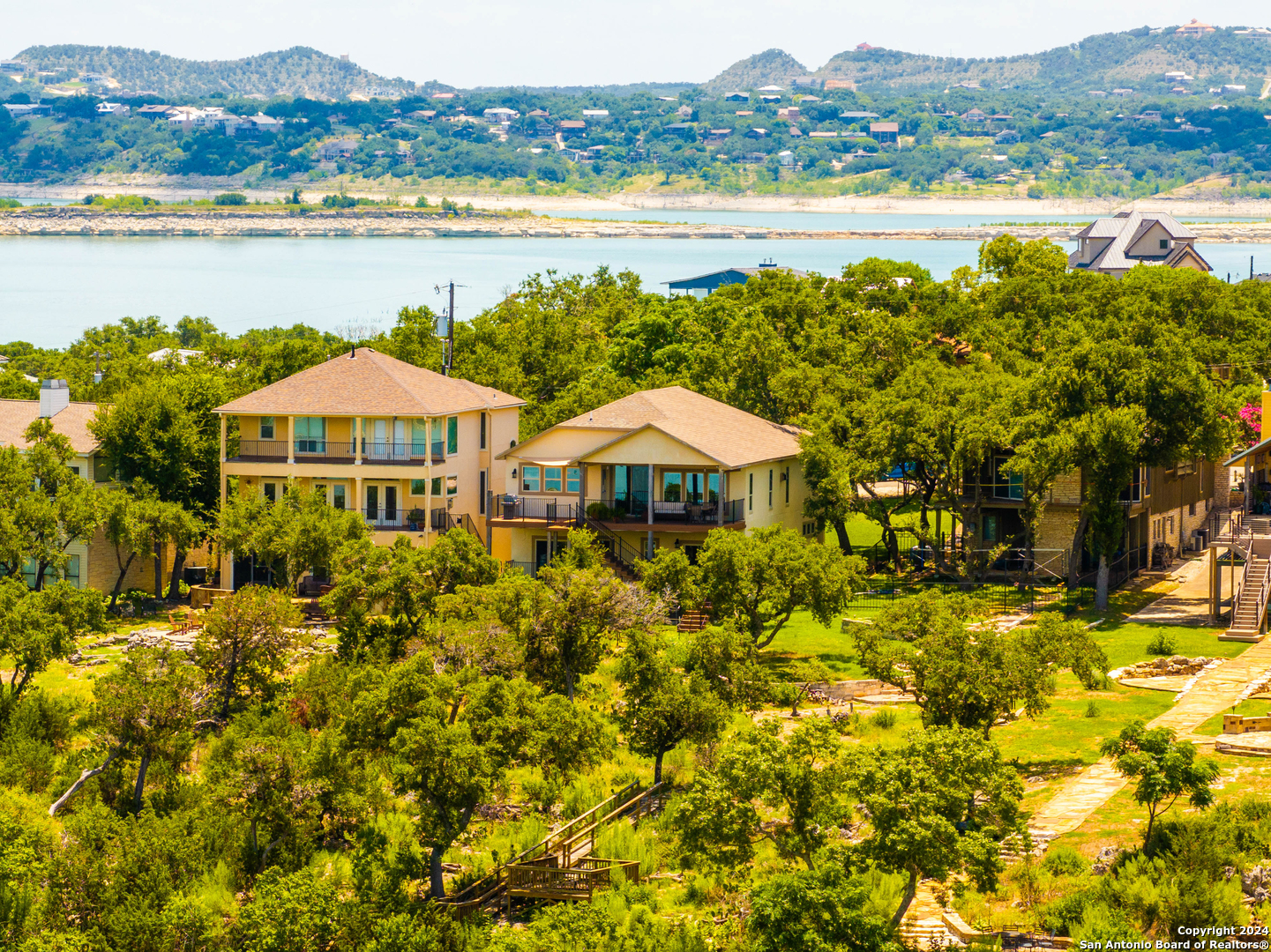 1590 STAGECOACH DR