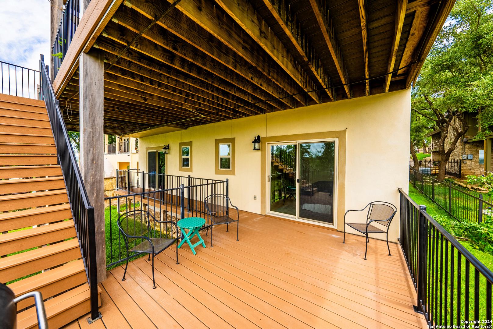 1590 STAGECOACH DR