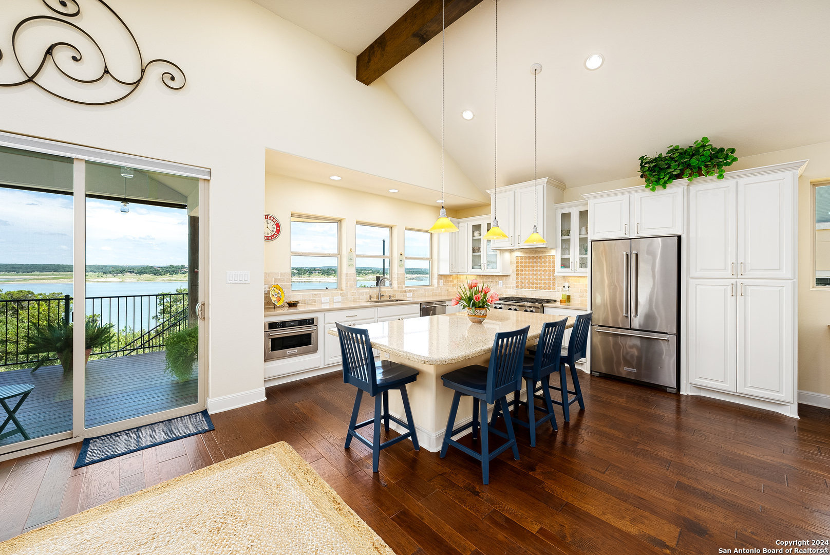 1590 STAGECOACH DR