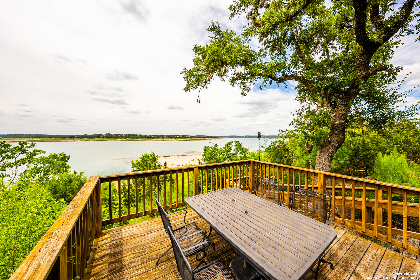 1590 STAGECOACH DR