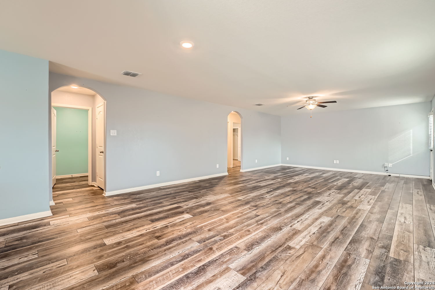 11823 VINEY PASS