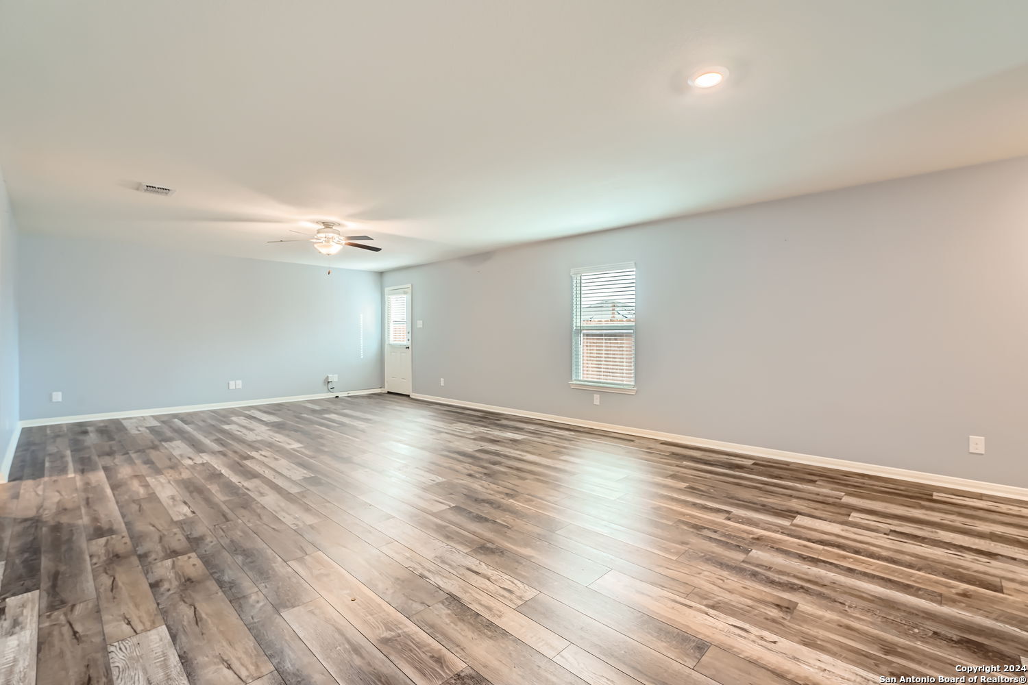 11823 VINEY PASS