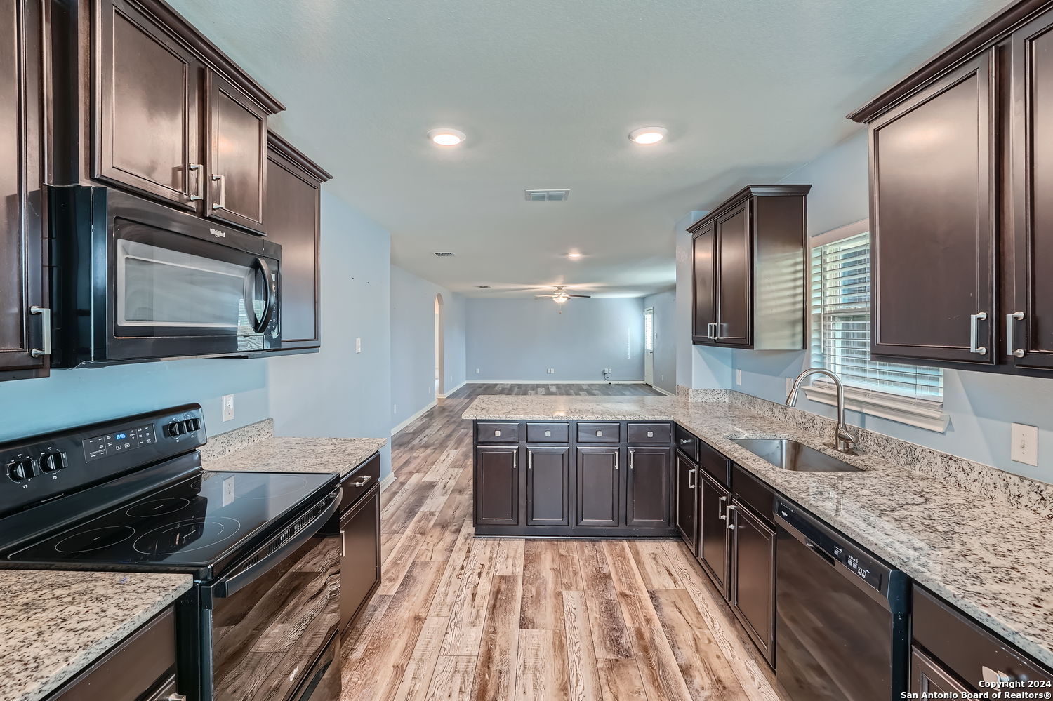 11823 VINEY PASS