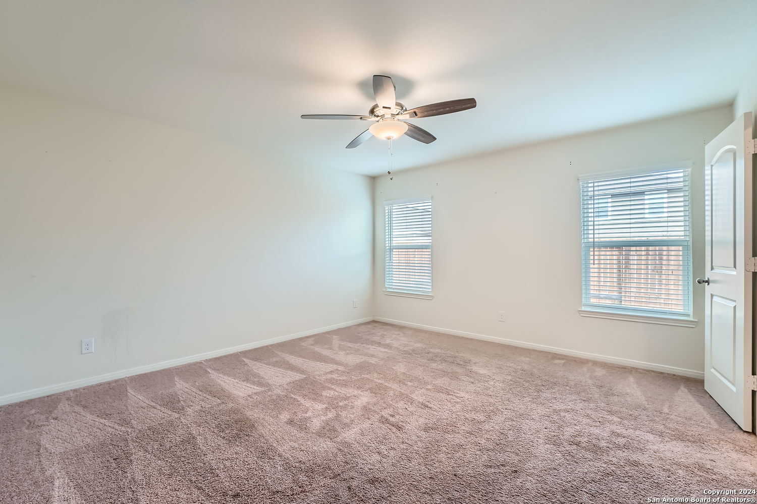 11823 VINEY PASS