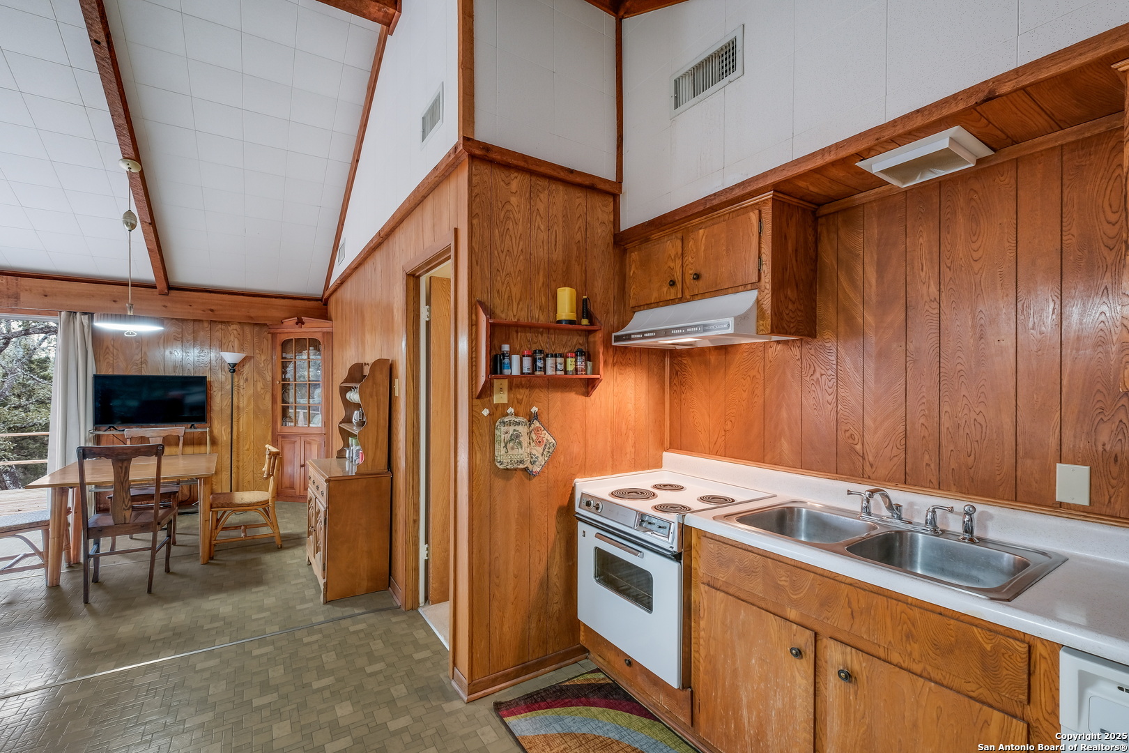 1327 SPRINGWATER
