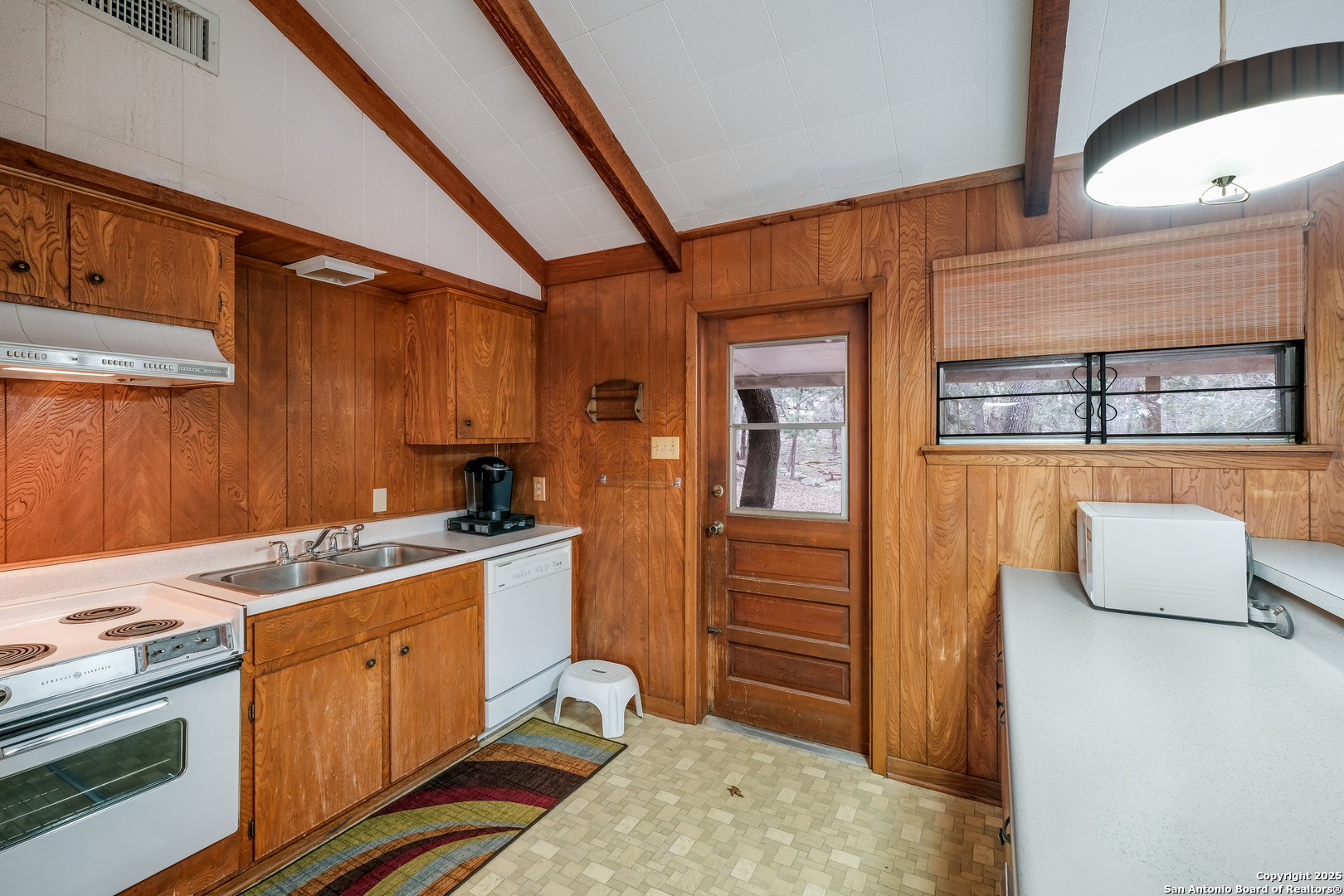 1327 SPRINGWATER