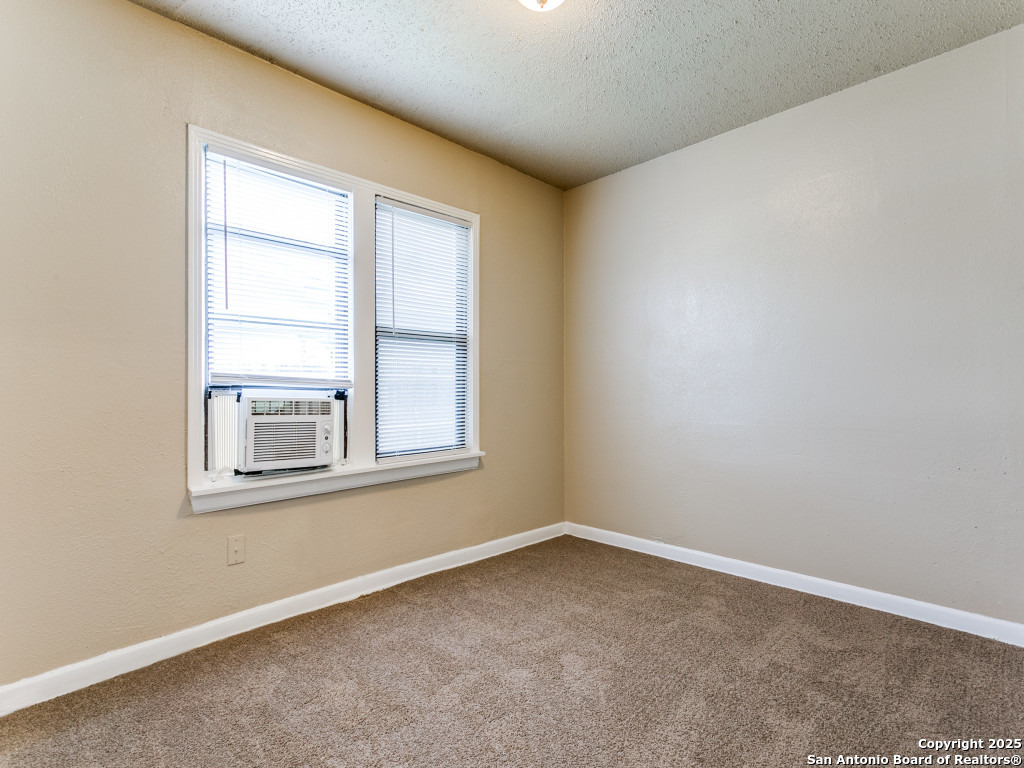 102 SMALLWOOD DR