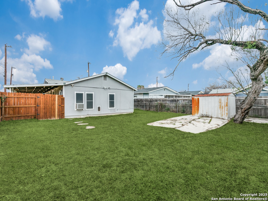 102 SMALLWOOD DR