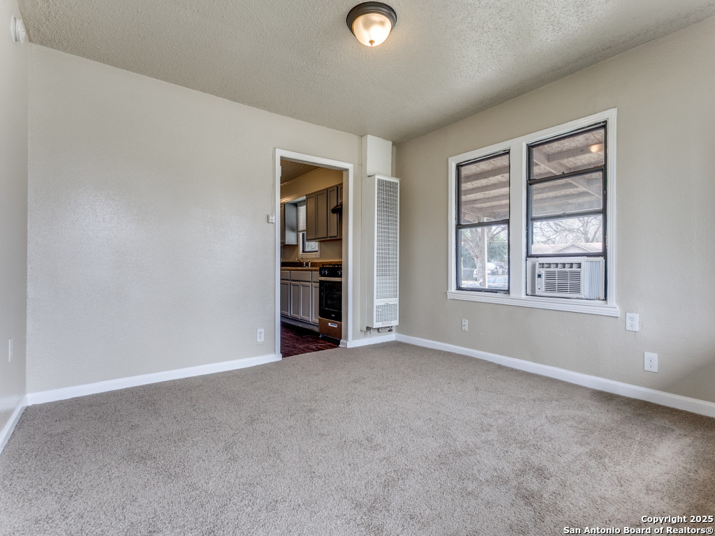 102 SMALLWOOD DR