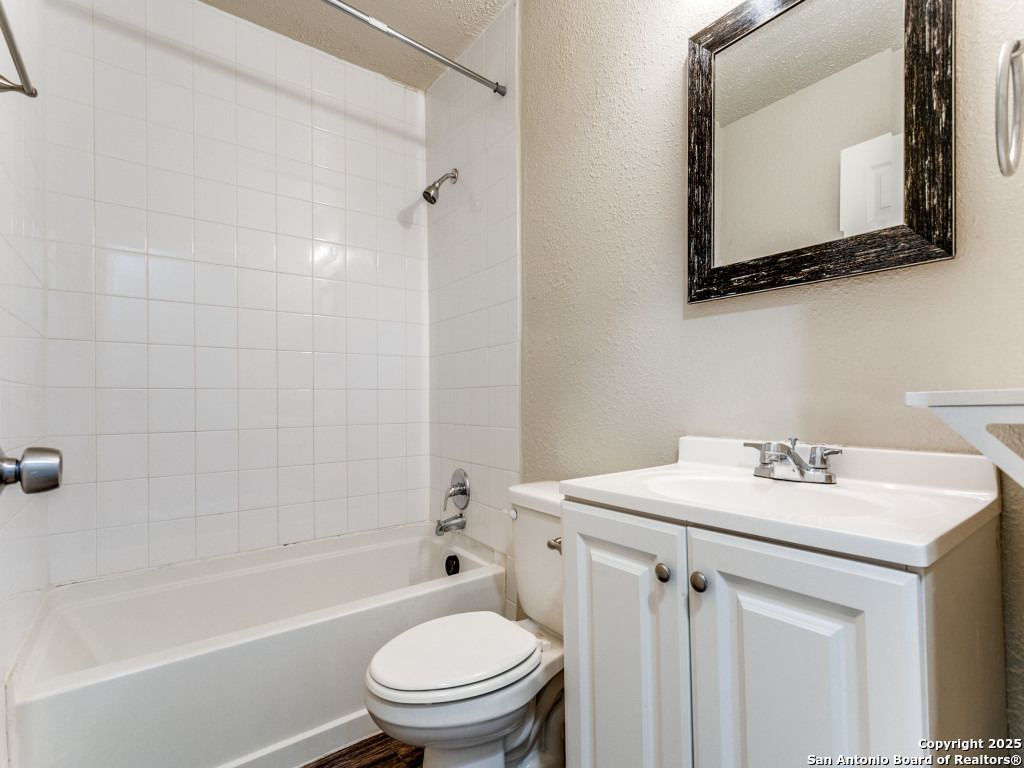 102 SMALLWOOD DR