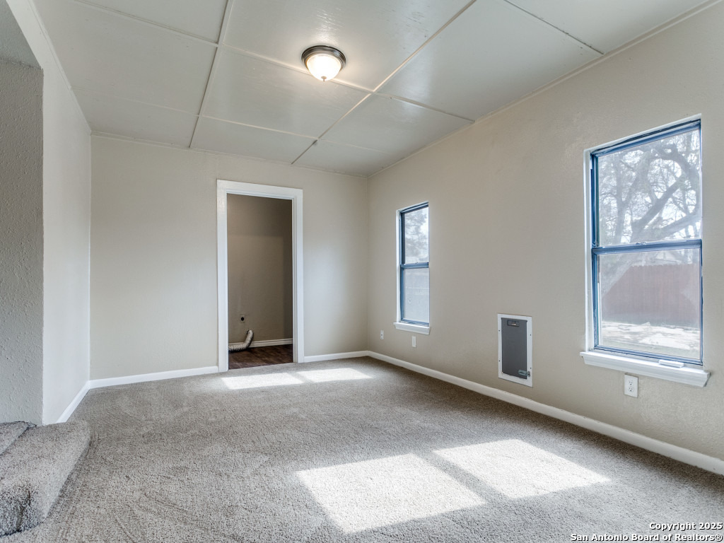 102 SMALLWOOD DR