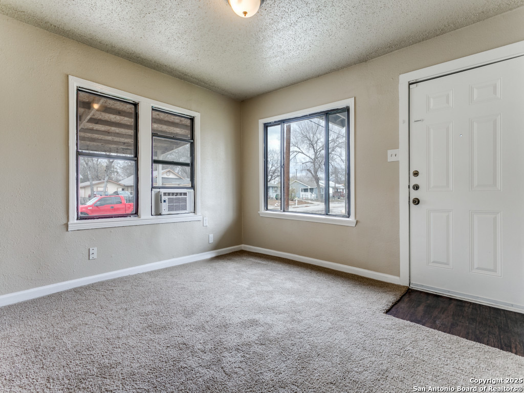 102 SMALLWOOD DR