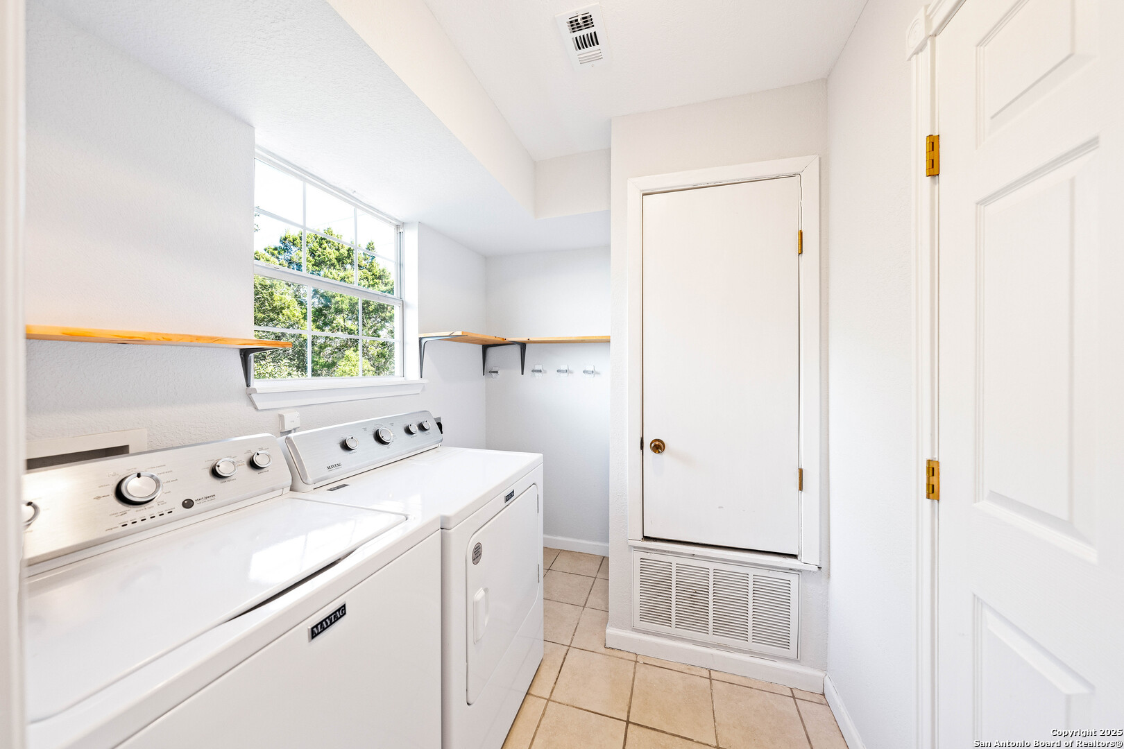 1156 Riviera