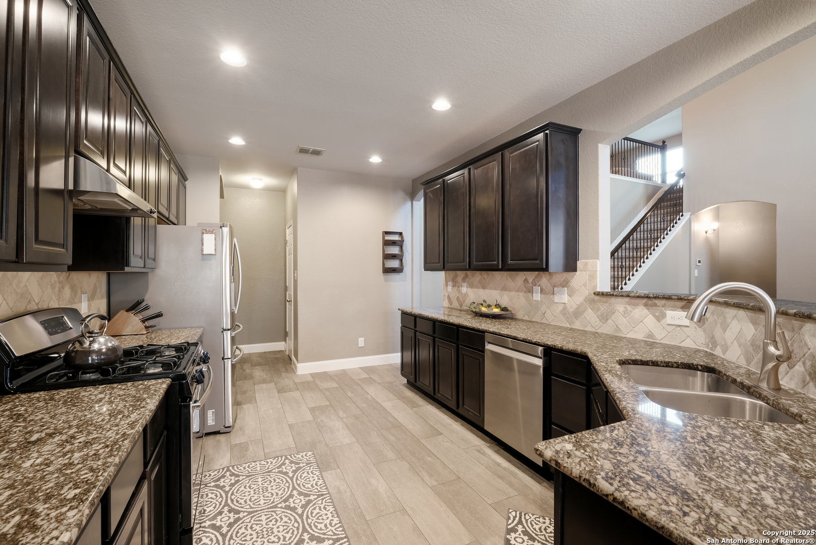6423 Palmetto Way