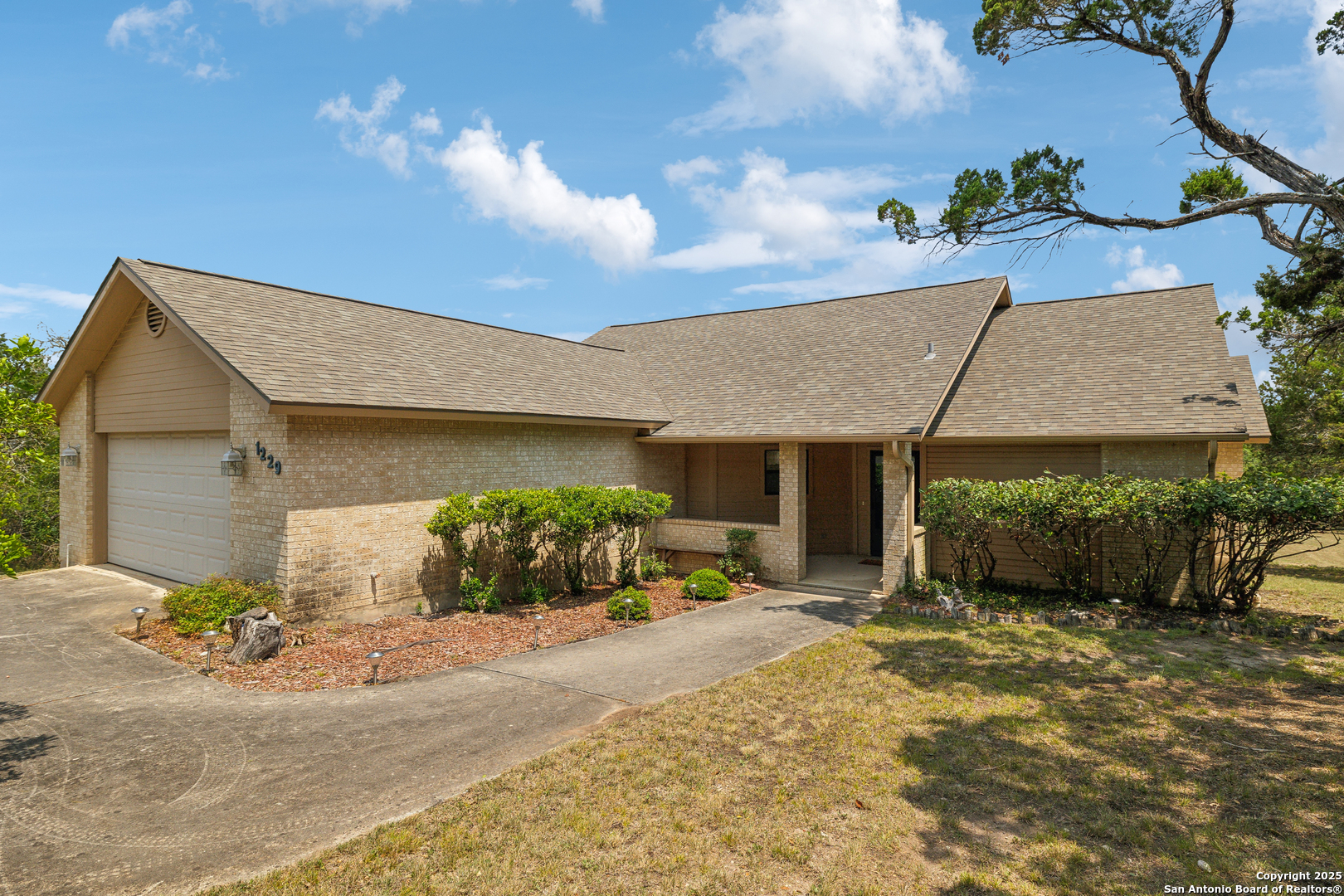 1229 Johnson Rd