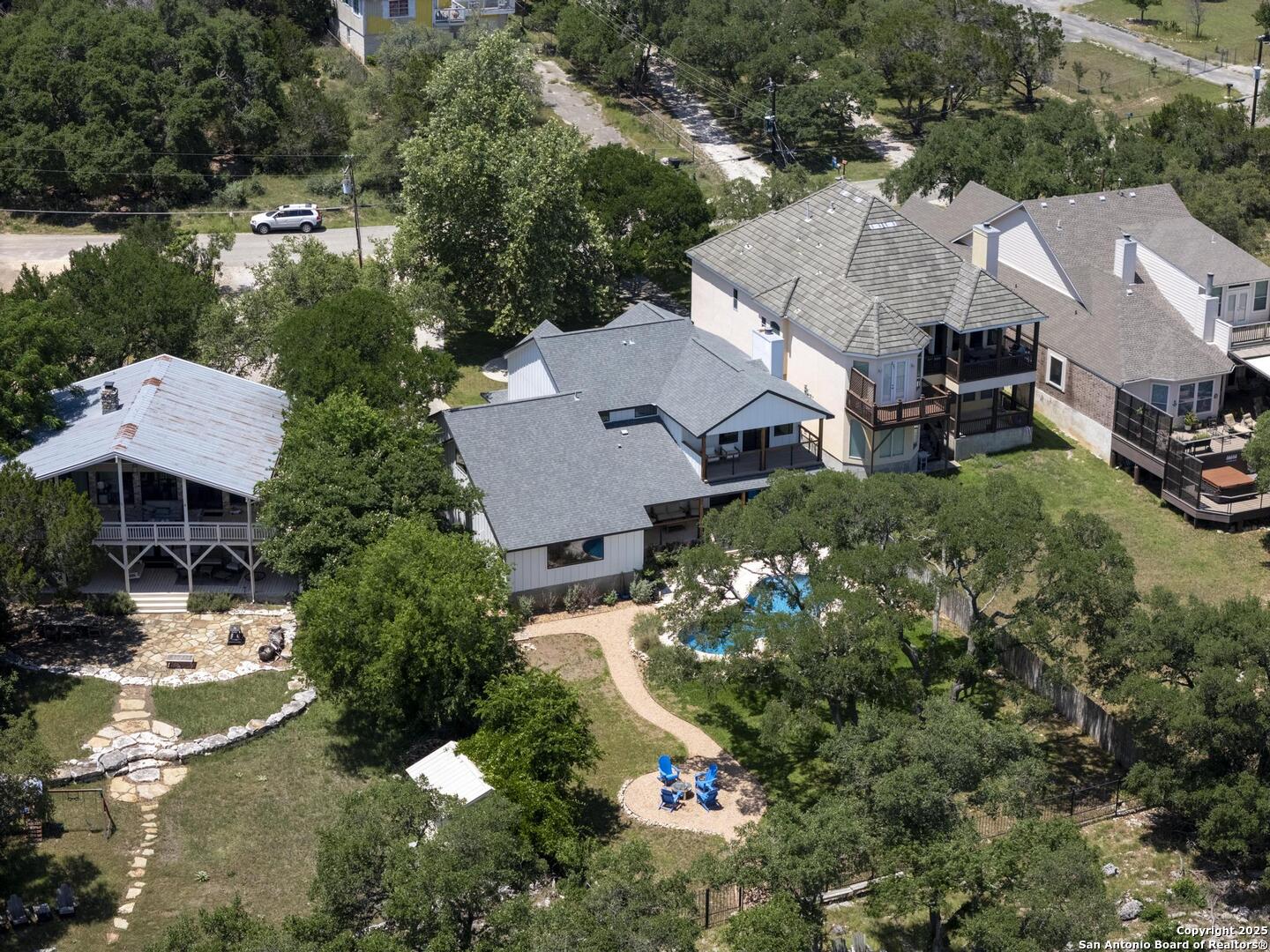 772 Lakebreeze