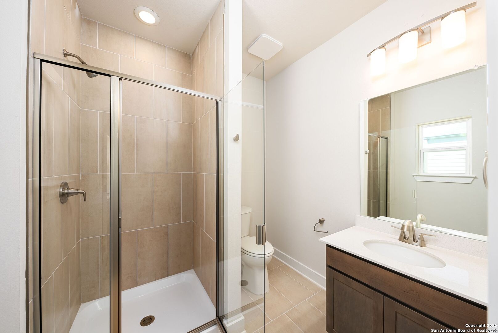 419 Ira Avenue 1102