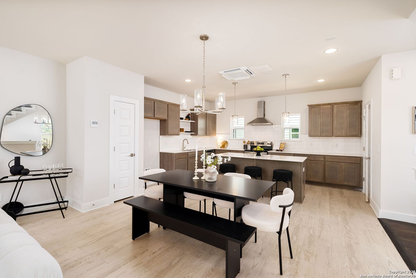 419 Ira Avenue 1102