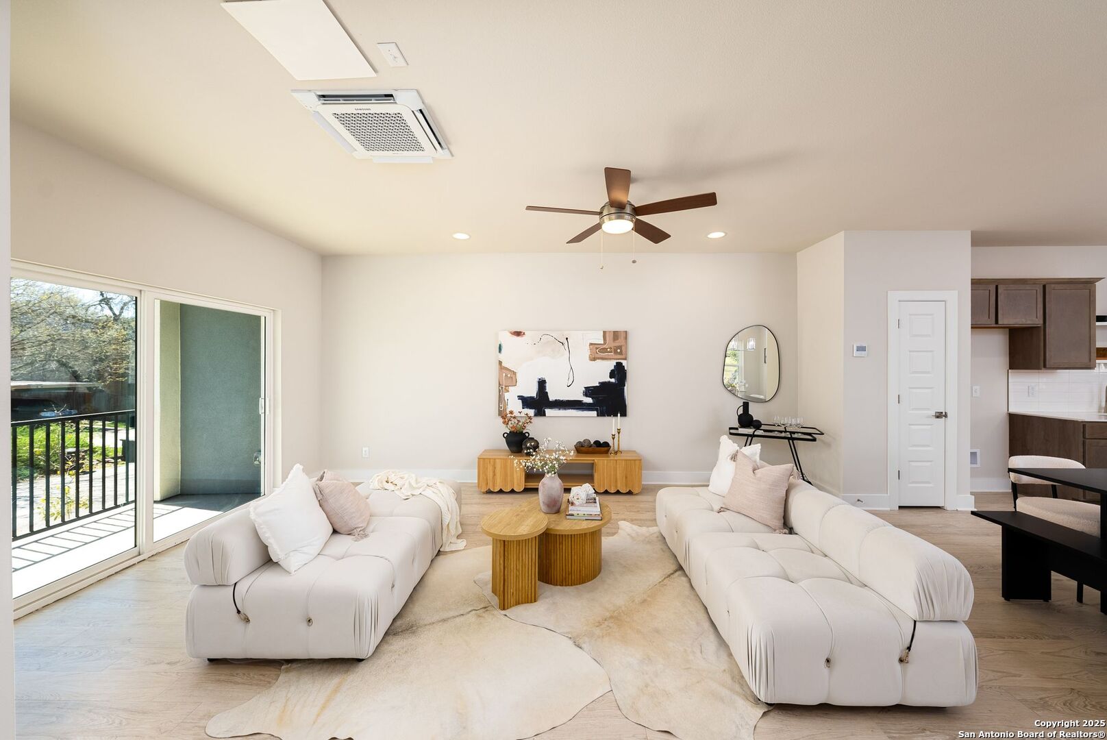 419 Ira Avenue 1102