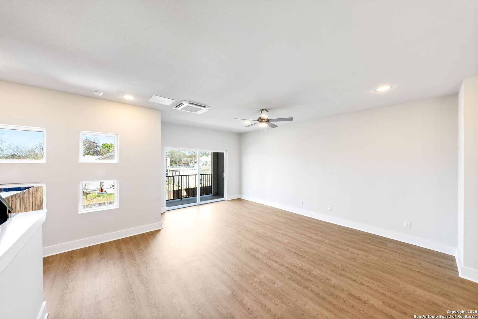419 Ira Avenue 2101