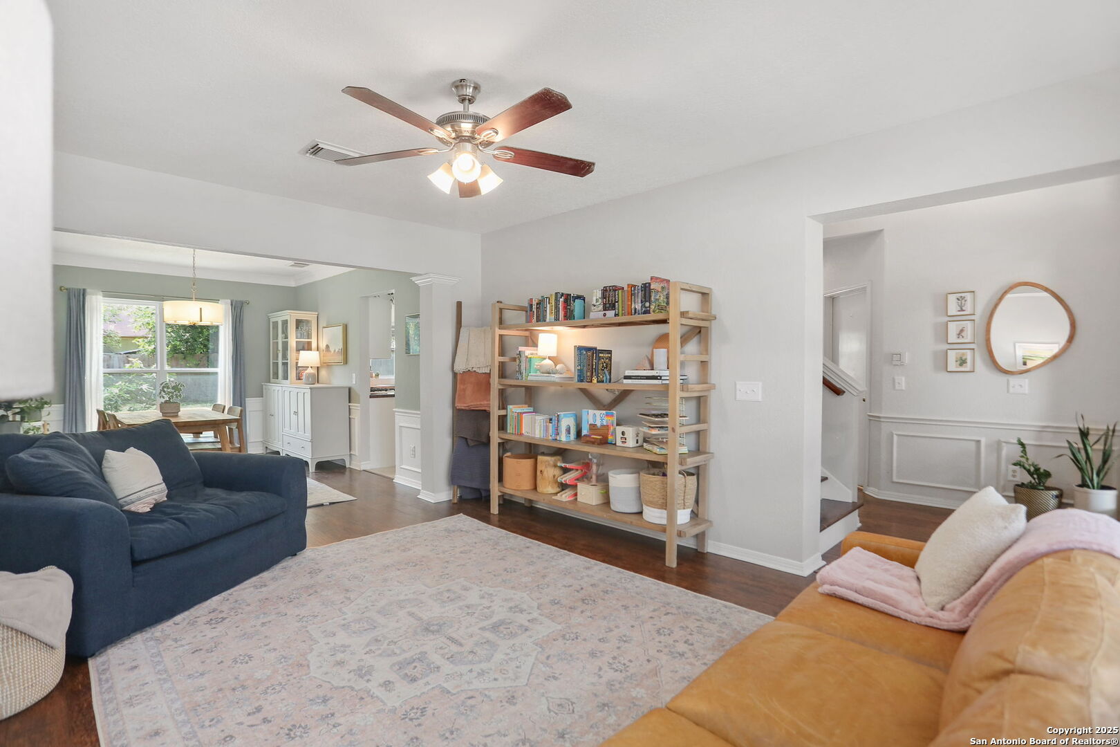 10219 Coyote Hill