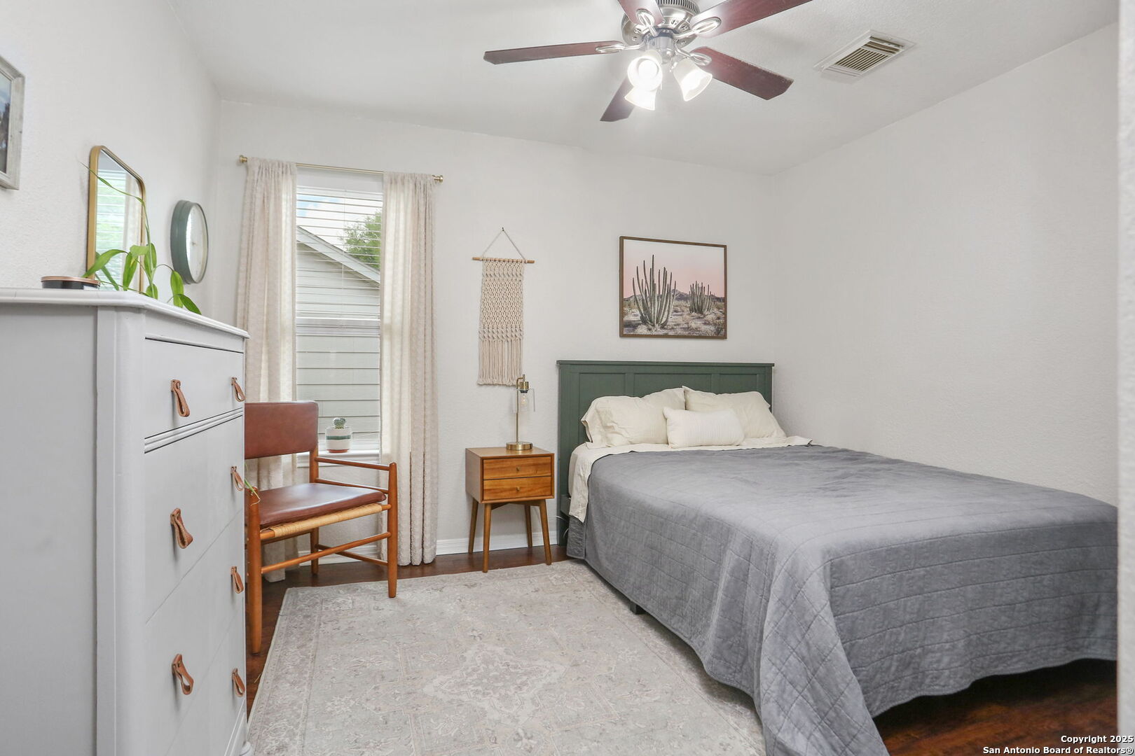 10219 Coyote Hill