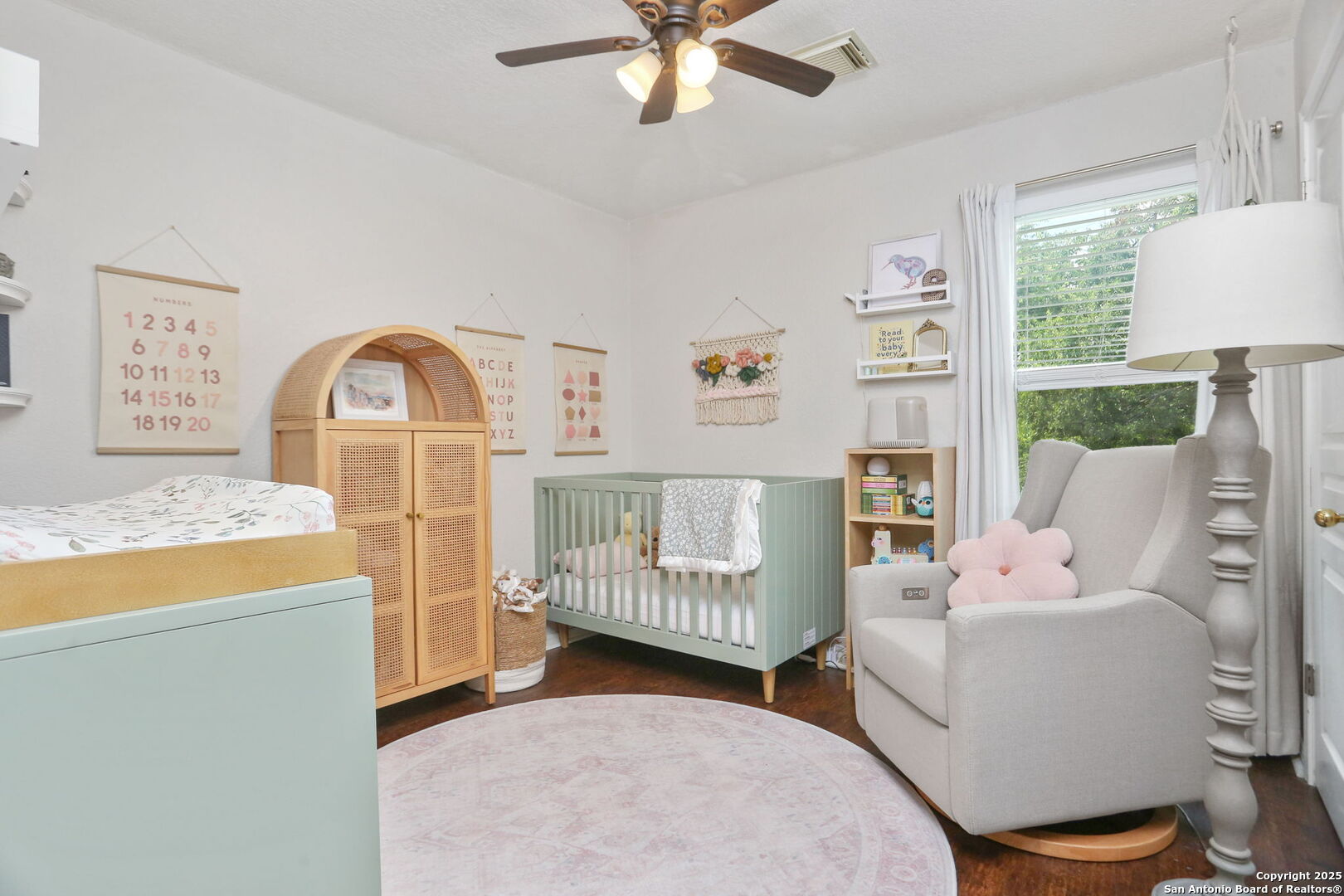 10219 Coyote Hill