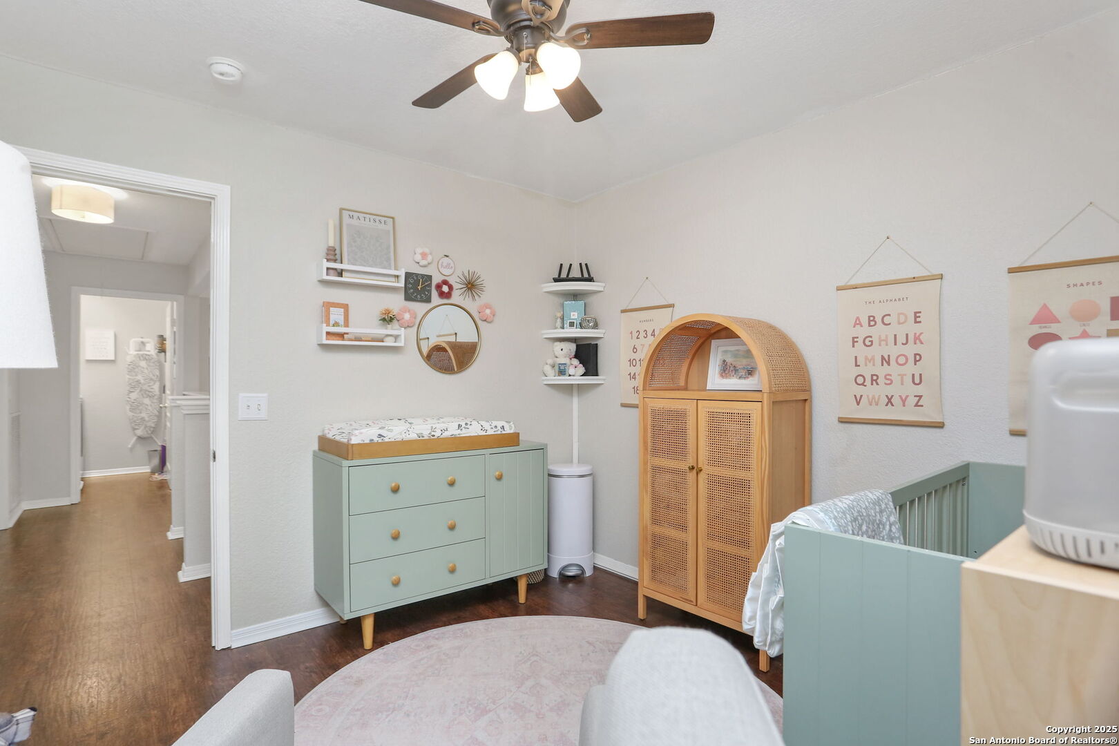10219 Coyote Hill