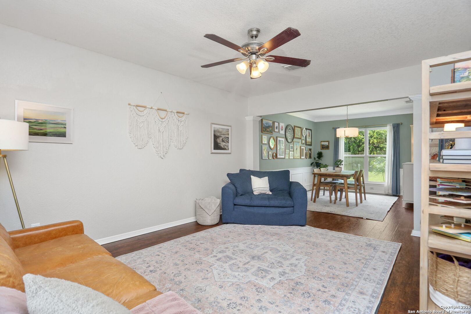 10219 Coyote Hill