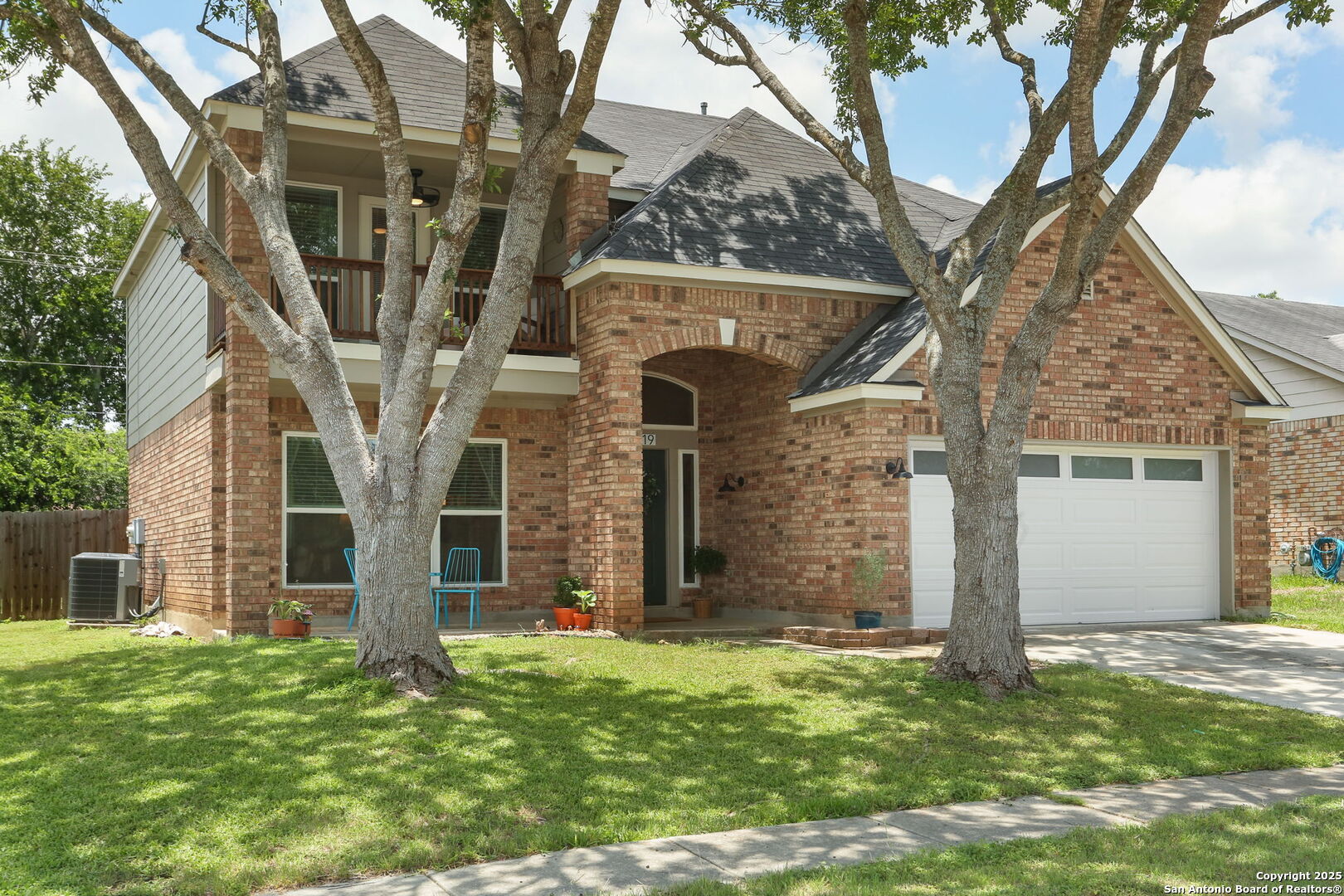 10219 Coyote Hill