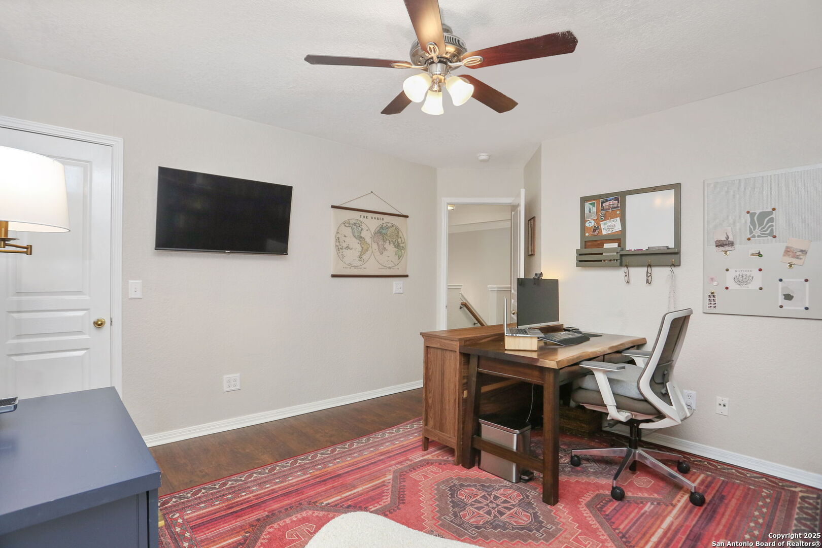 10219 Coyote Hill
