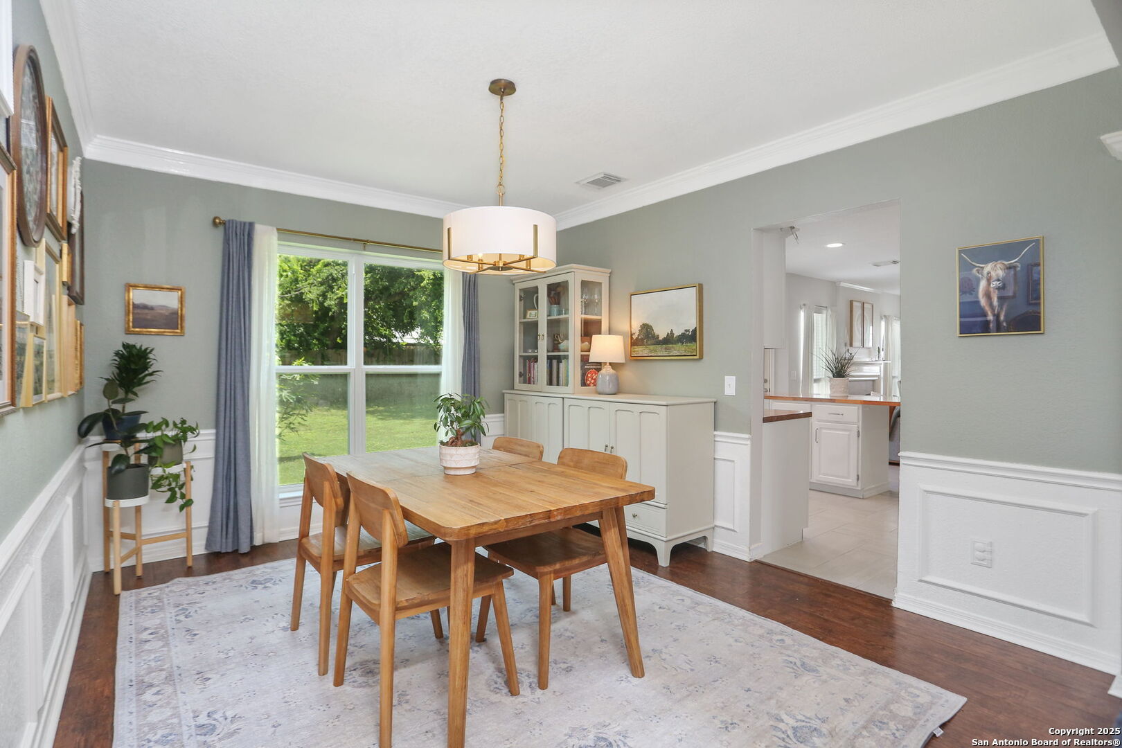 10219 Coyote Hill