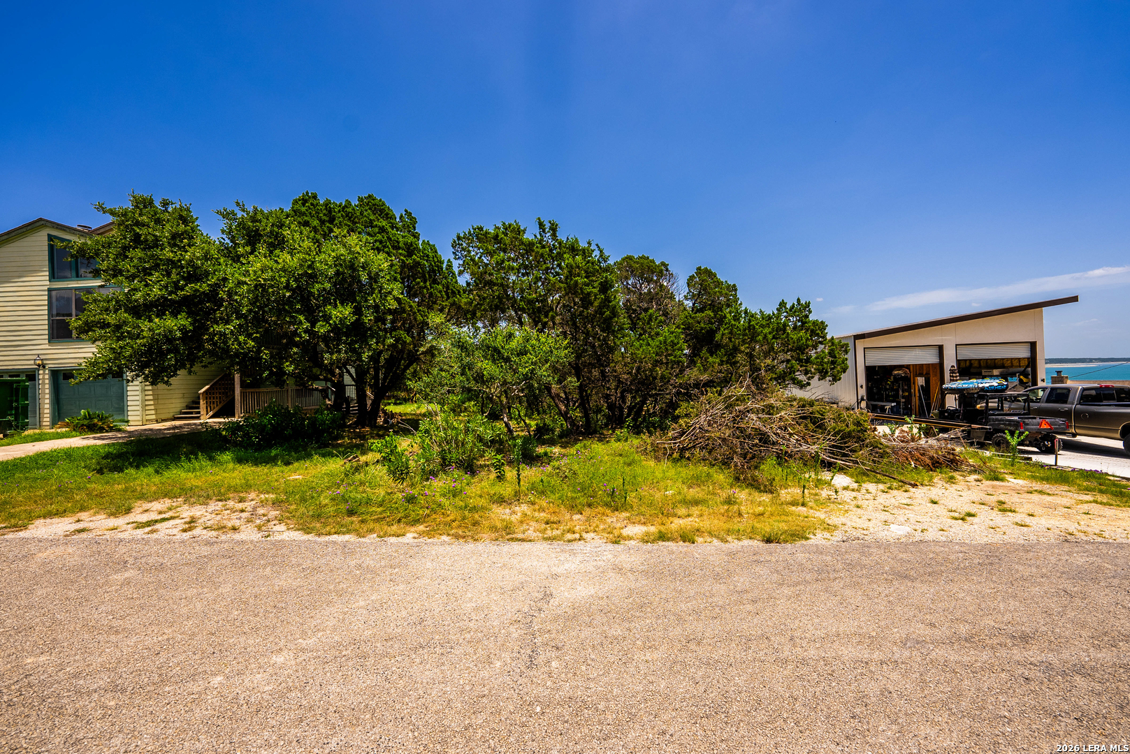1216 Lakebreeze